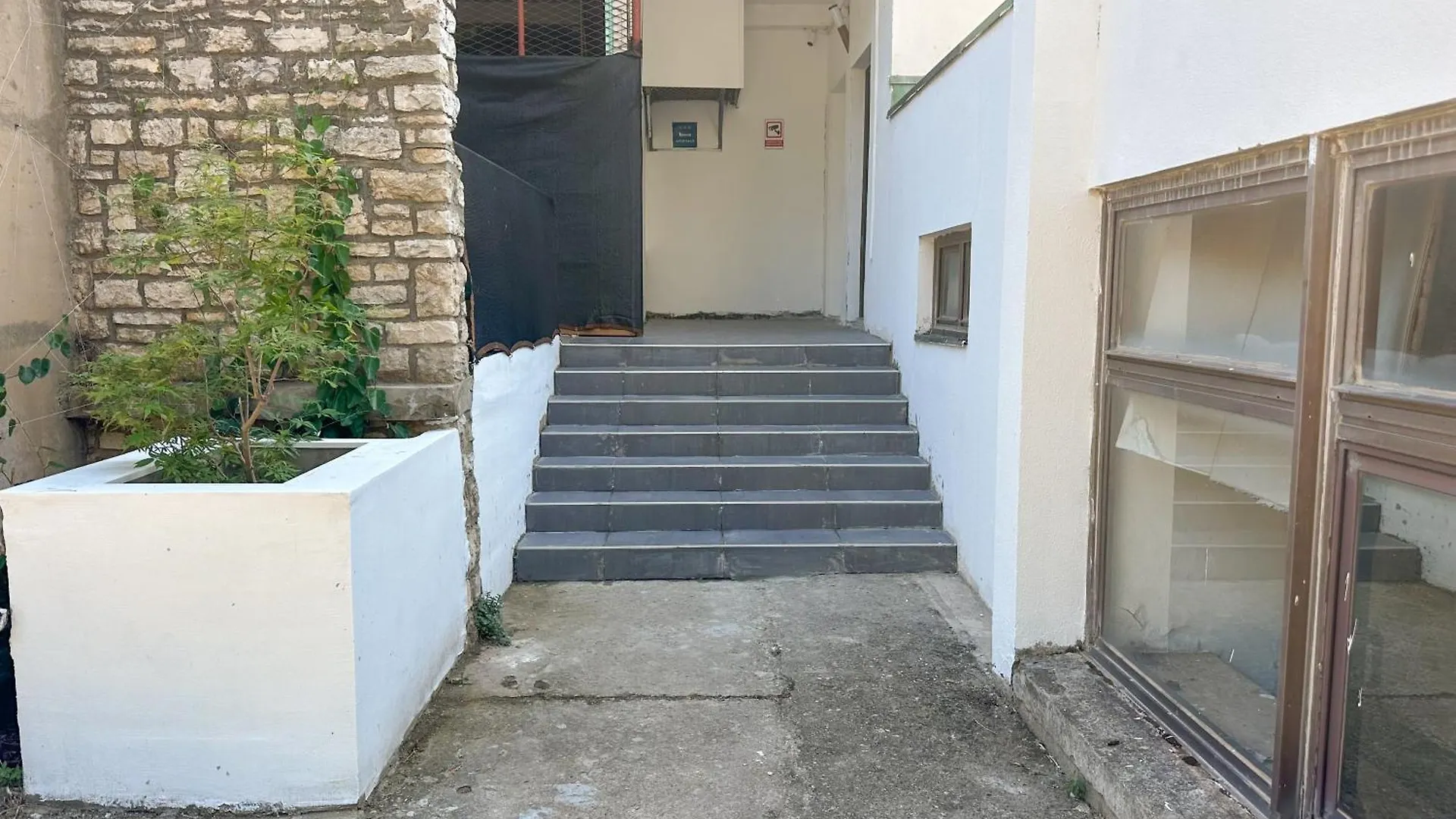 Apartment Ena - Located In Quiet Area 500M Of The Sea Pula